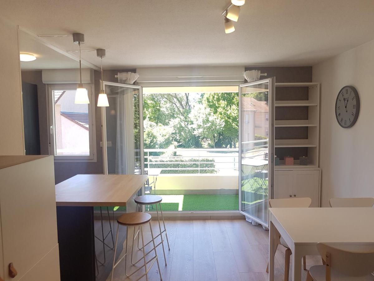 Beaune Appartement Avec Parking Et Wifi Gratuit Bagian luar foto
